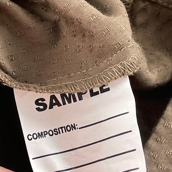 TRINA TURK Castro Top Size Medium Off the Shoulder Green Textured Sample NWT - Picture 9 of 12